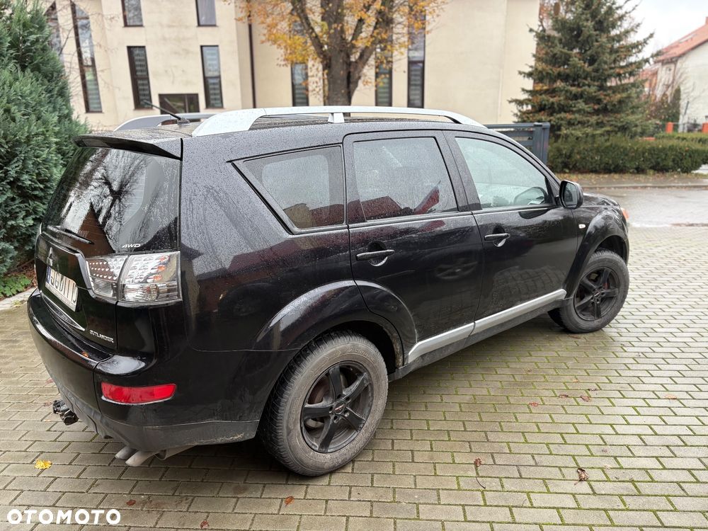 Mitsubishi Outlander 2.0 DID Instyle - 4