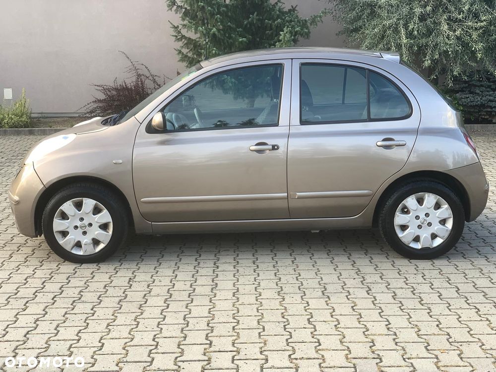 Nissan Micra - 2