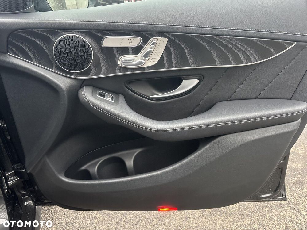 Mercedes-Benz GLC - 19