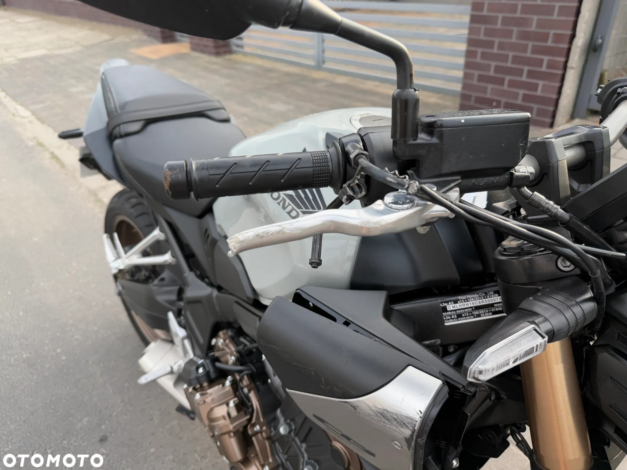 Honda CB - 32