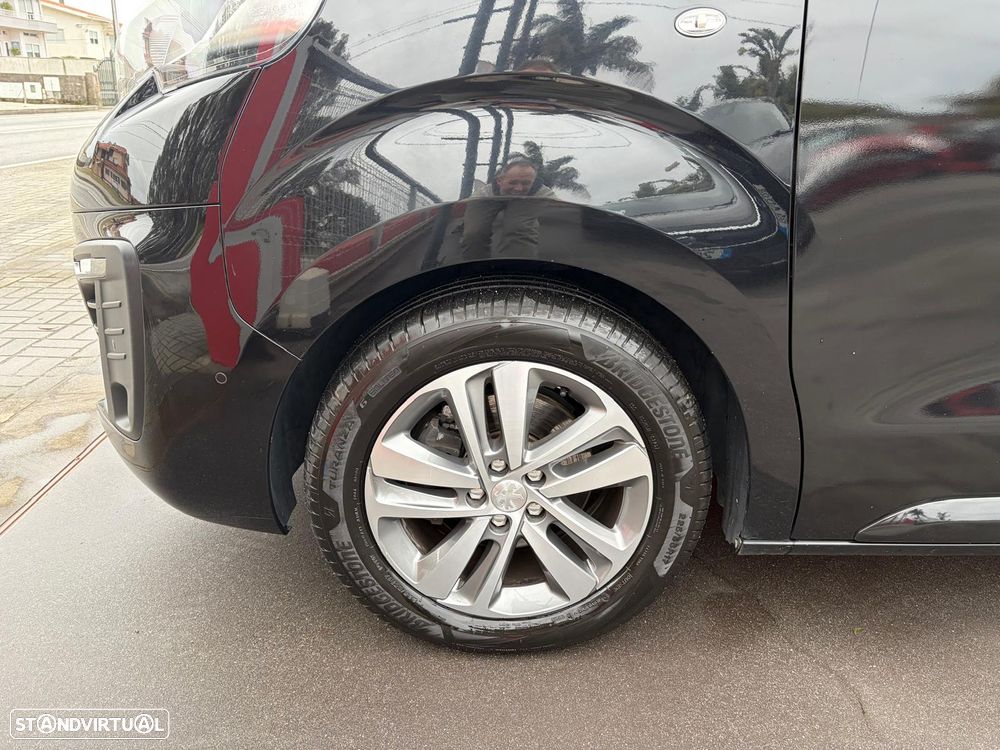 Peugeot Traveller 2.0 BlueHDi L1H1 Allure Compact EAT8 - 17