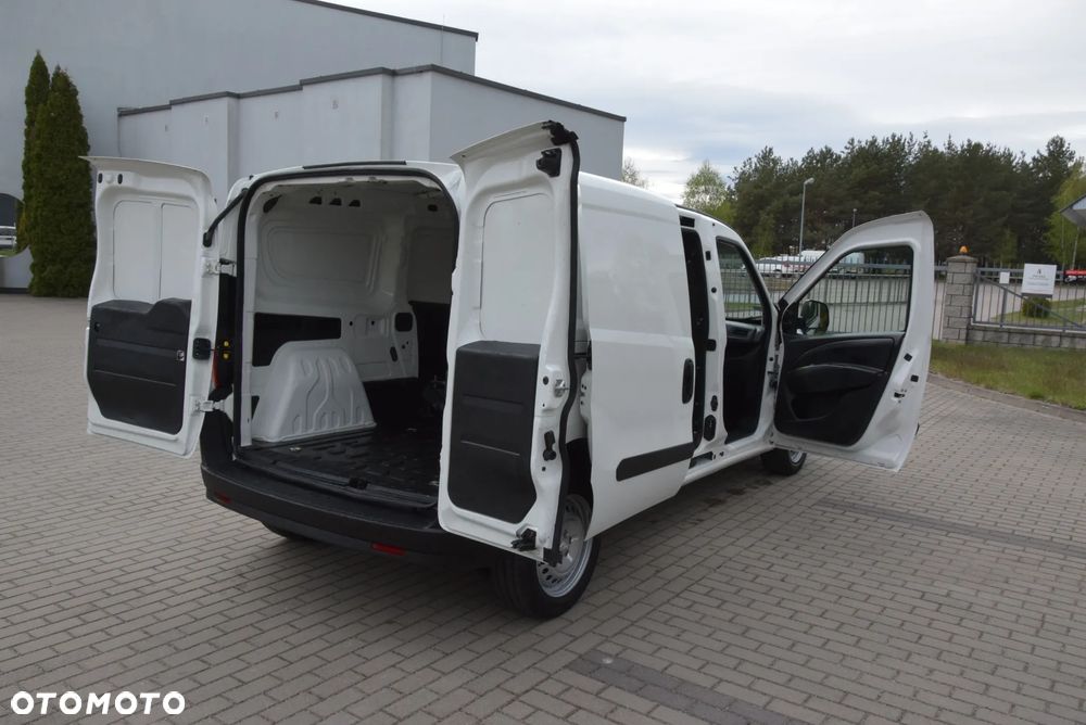 Opel COMBO DOBLO MAXI L2 1,6 CDTI SALON PL - 21