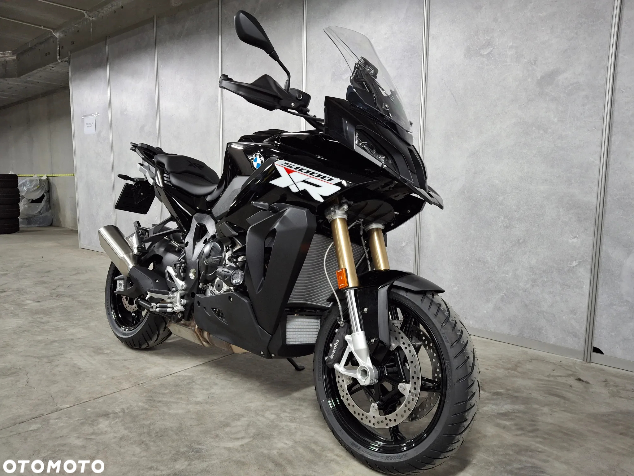 BMW XR - 3