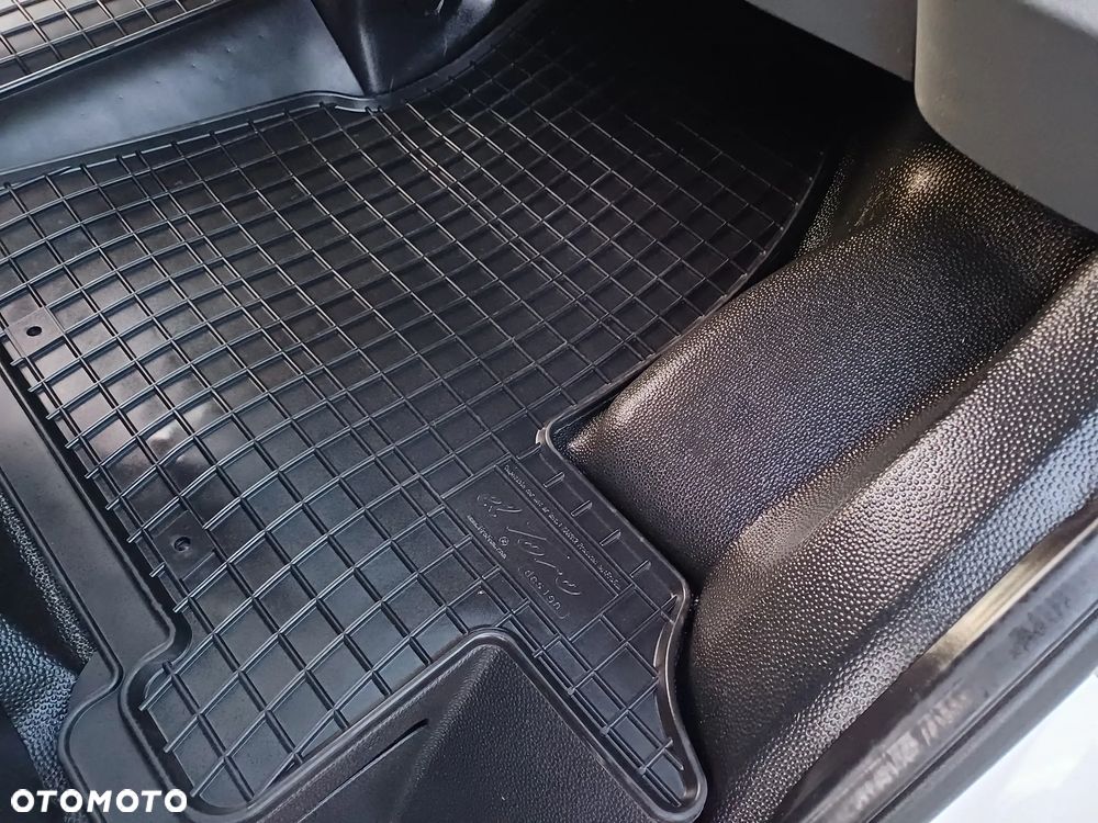 Ford Transit - 25