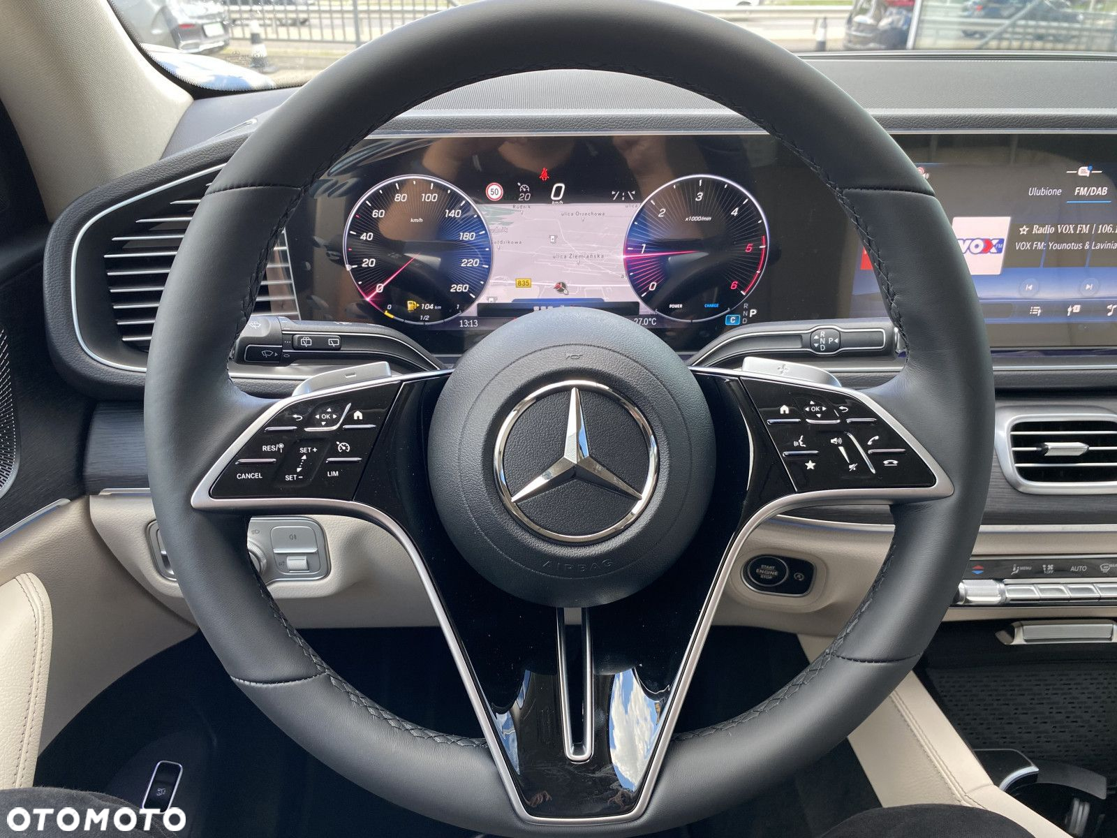 Mercedes-Benz GLE - 12
