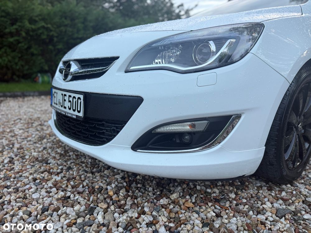Opel Astra 2.0 CDTI Cosmo - 11