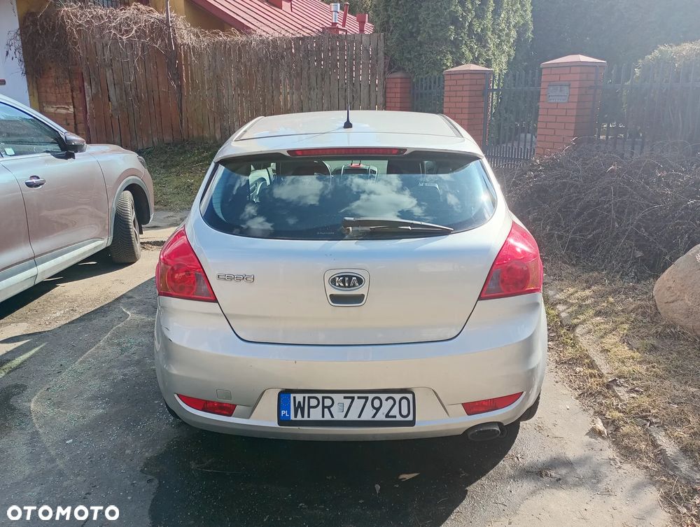 Kia Ceed - 3