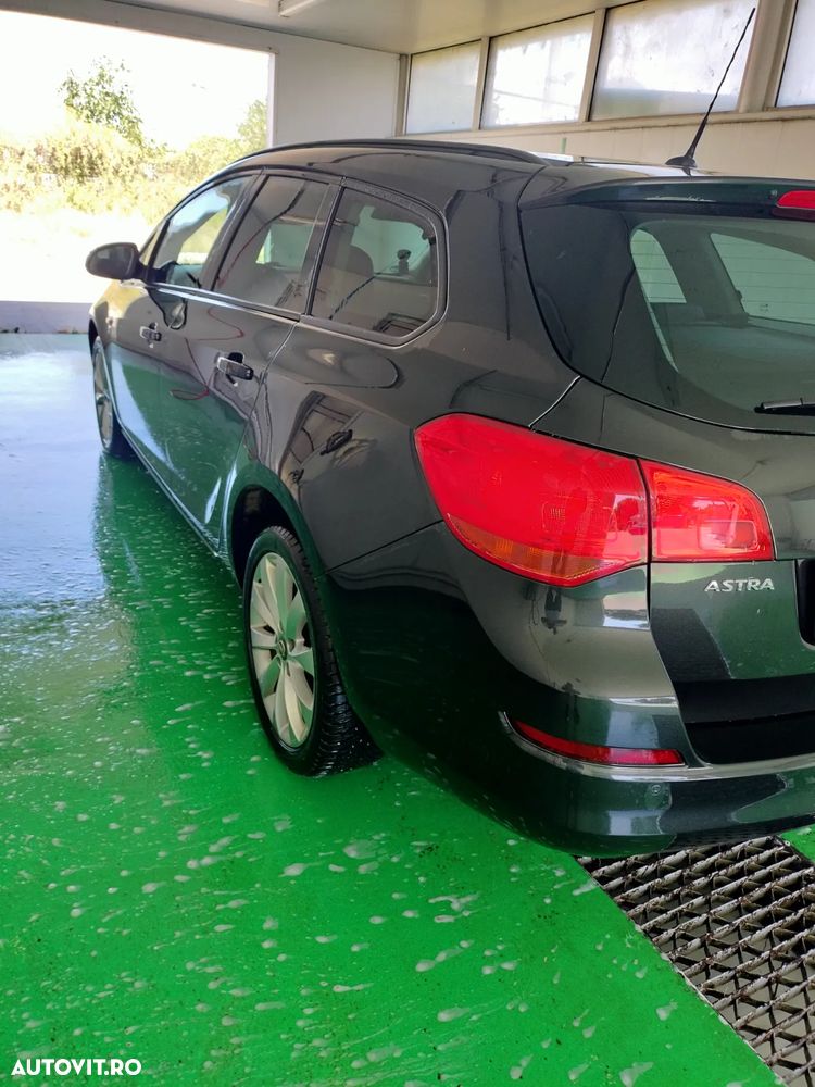 Opel Astra 1.7 CDTI DPF 150 Jahre - 10