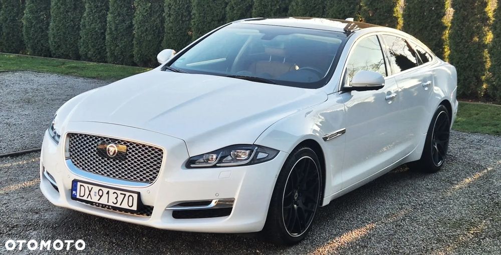 Jaguar XJ 3.0 V6 Portfolio - 1