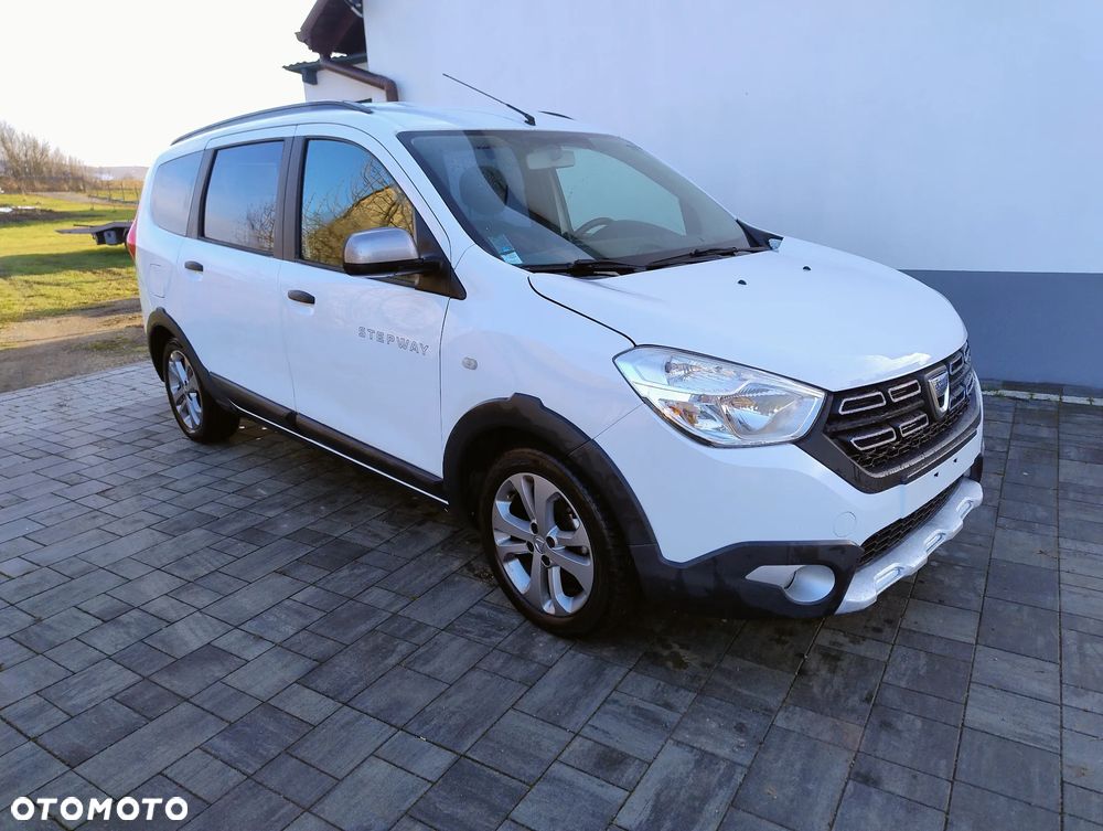 Dacia Lodgy dCi 110 Stepway - 1