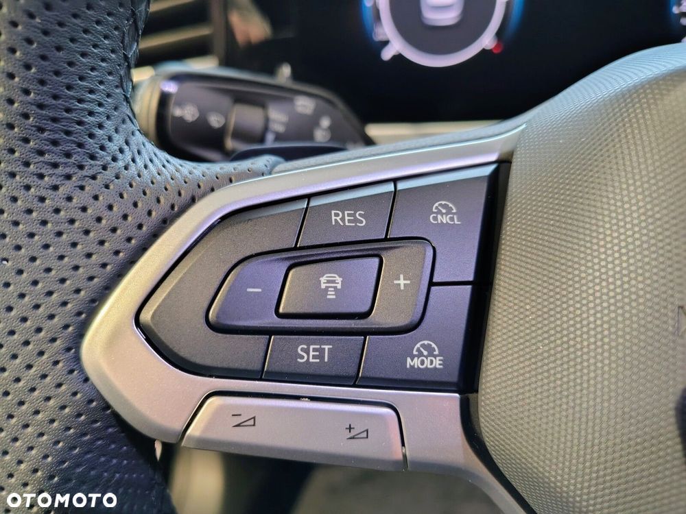 Volkswagen Passat - 17