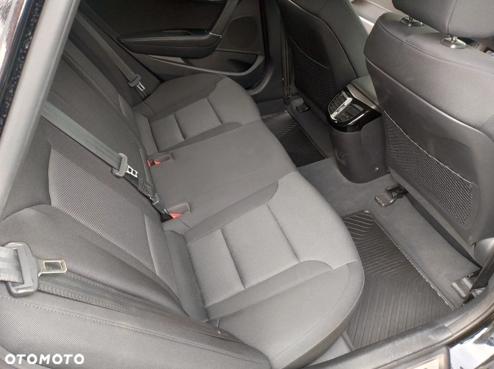 Hyundai i40 Kombi blue 1.7 CRDi Premium - 15