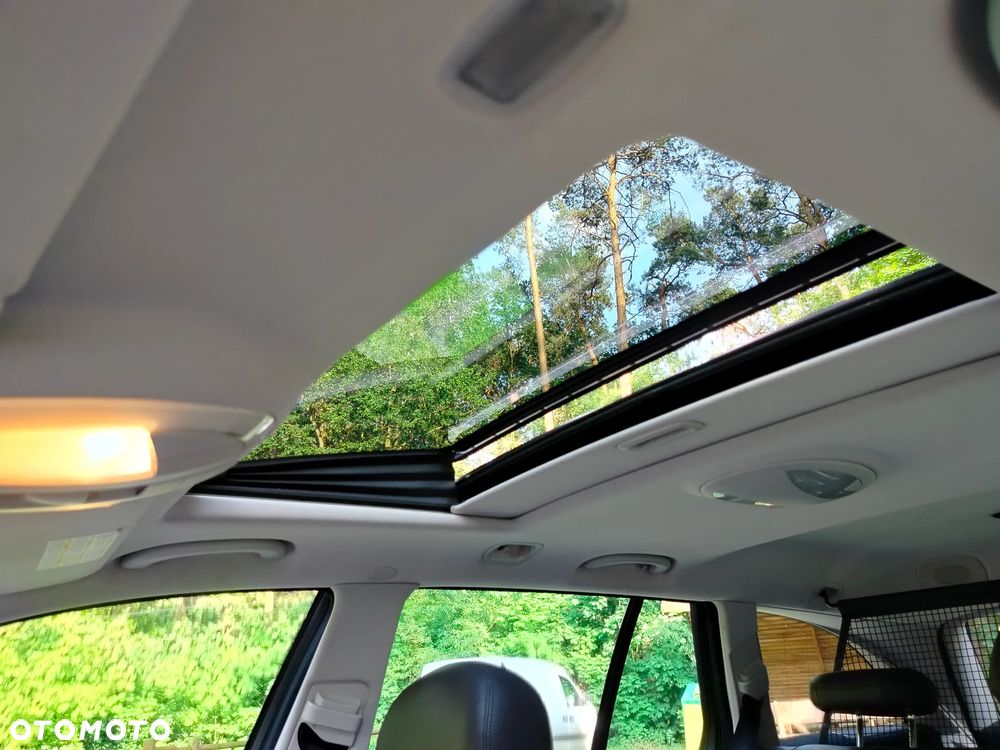 Mercedes-Benz Klasa E 280 4-Matic T Elegance - 30