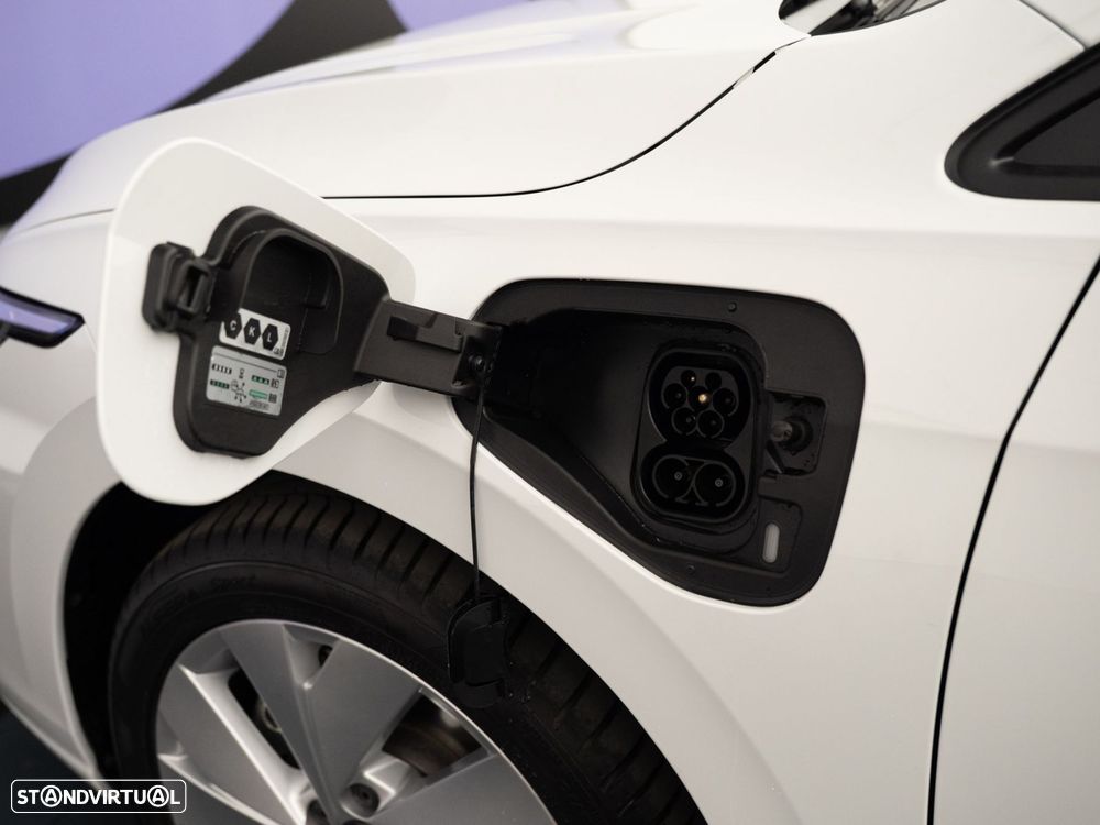 VW Golf 1.5 TSI e-Hybrid Life DSG - 13