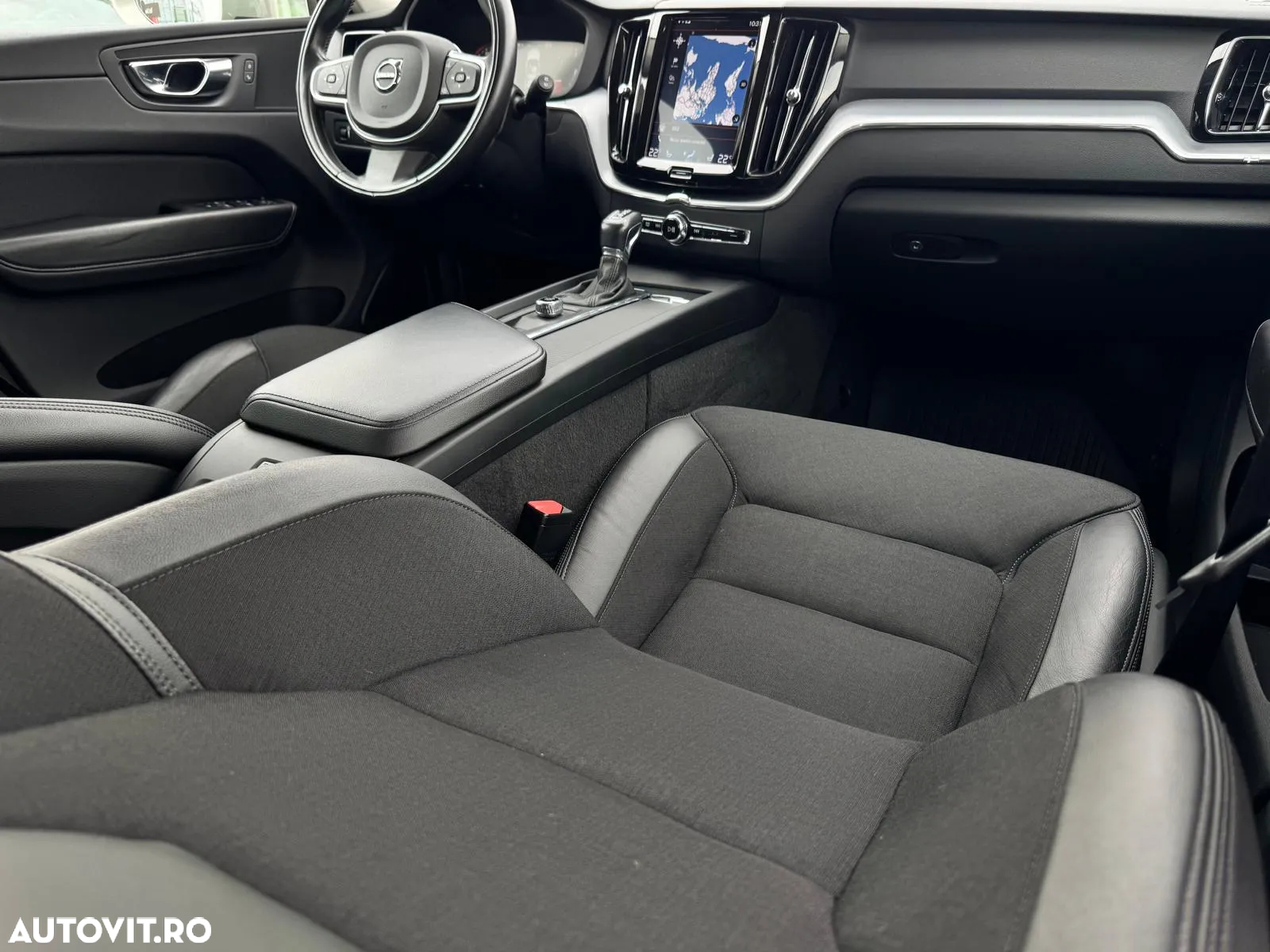 Volvo XC 60 D4 AWD Momentum - 16