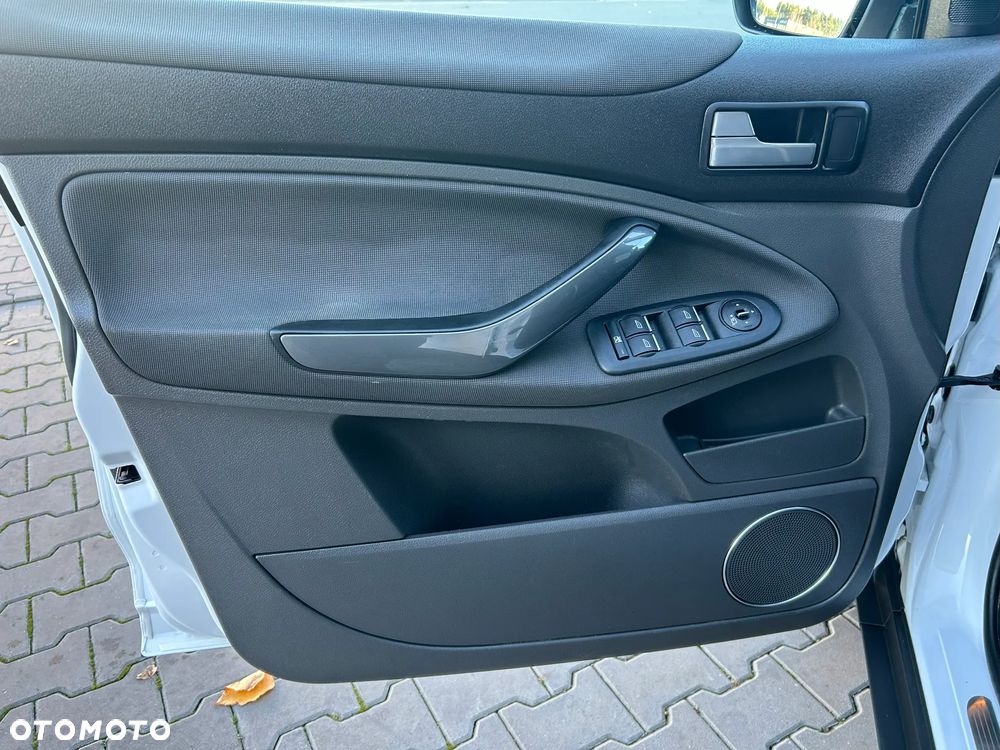 Ford Kuga 2.0 TDCi 4x4 Titanium - 23