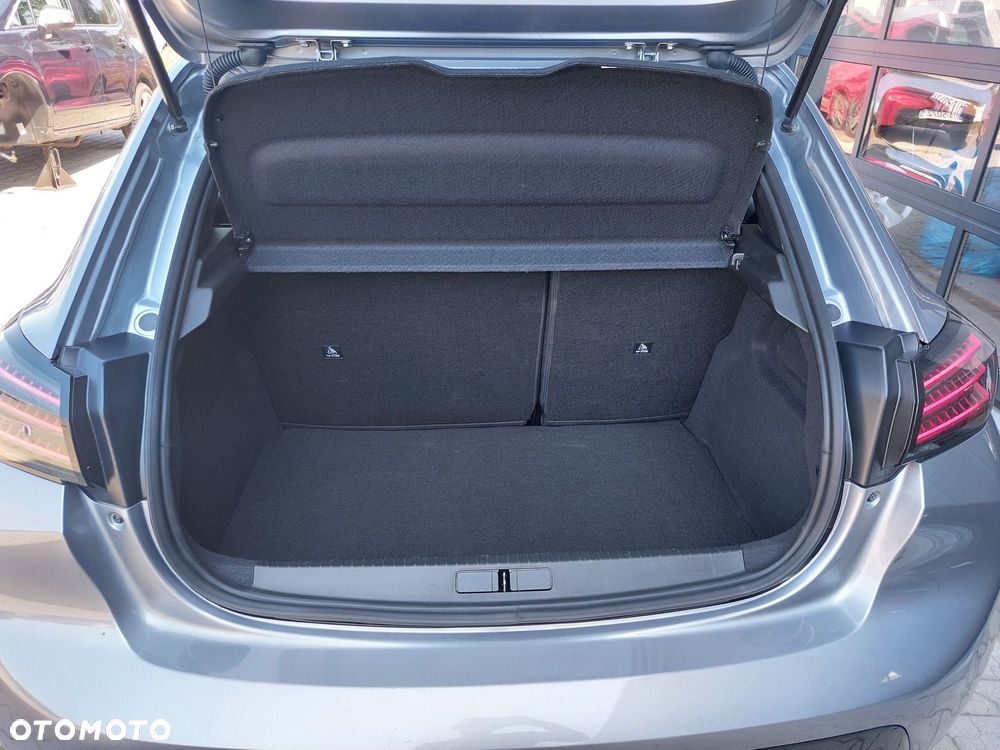 Peugeot 208 - 6