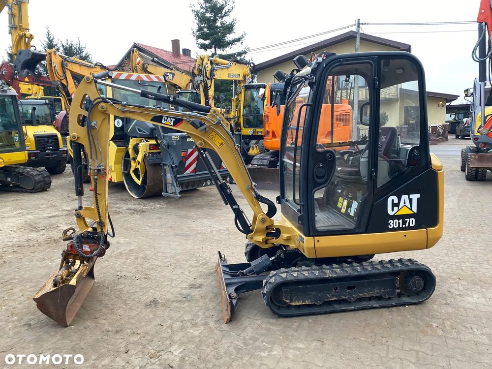 Caterpillar CAT 301.7D, 2250 MTH, Z NIEMIEC, DŁUŻSZY ZASIĘG, ROZSUWANE PODWOZIE, SUPER STAN - 9