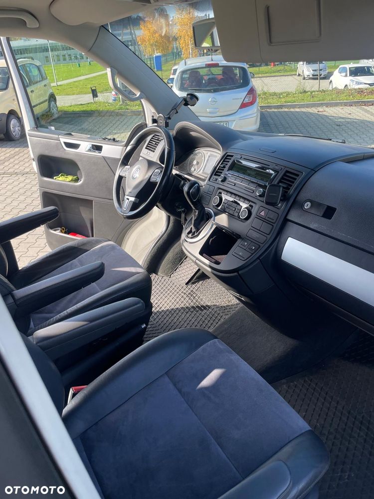 Volkswagen Multivan - 9