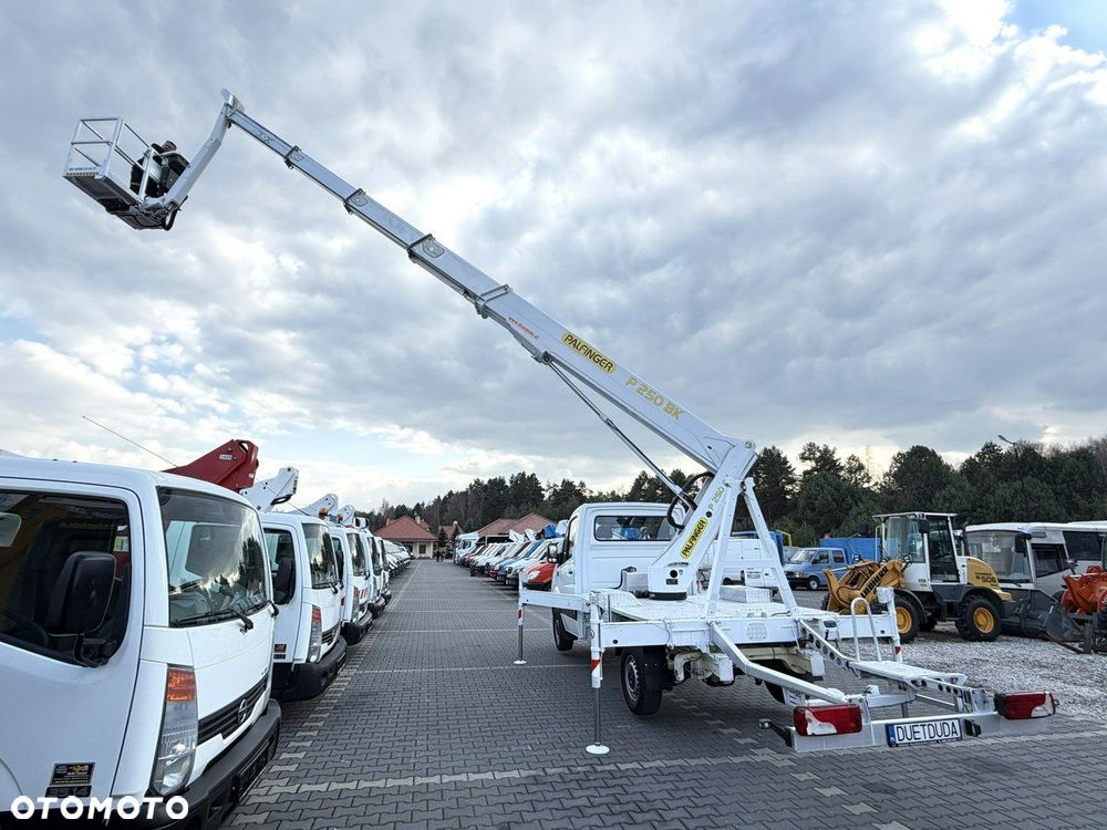 Mercedes-Benz Sprinter - 17