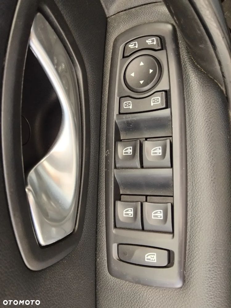 Renault Laguna 2.0 DCi FAP Initiale - 15