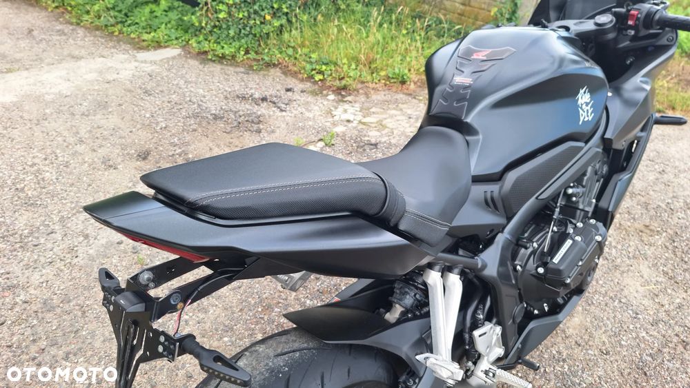 Honda CBR - 25