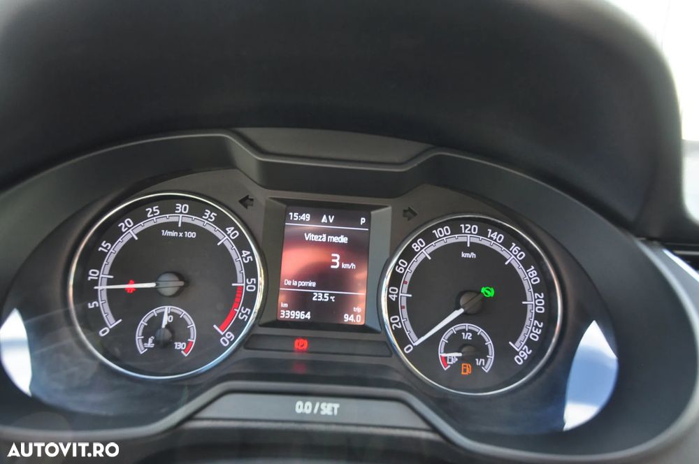 Skoda Octavia 1.6 TDI DSG Ambition - 20