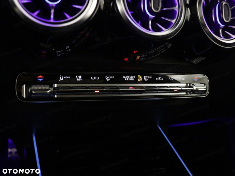 Mercedes-Benz GLB 200 AMG Line 7G-DCT - 10