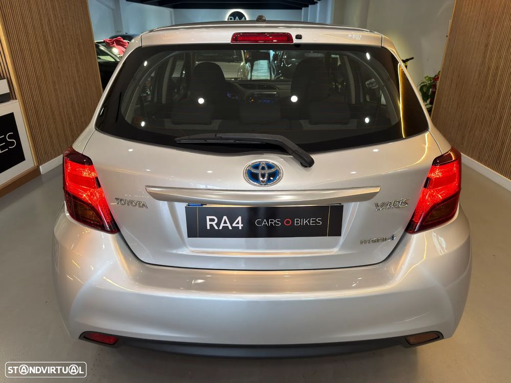 Toyota Yaris 1.5 HSD Active - 13