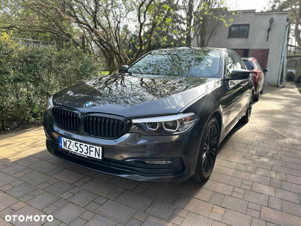 BMW Seria 5 530i GPF xDrive Sport