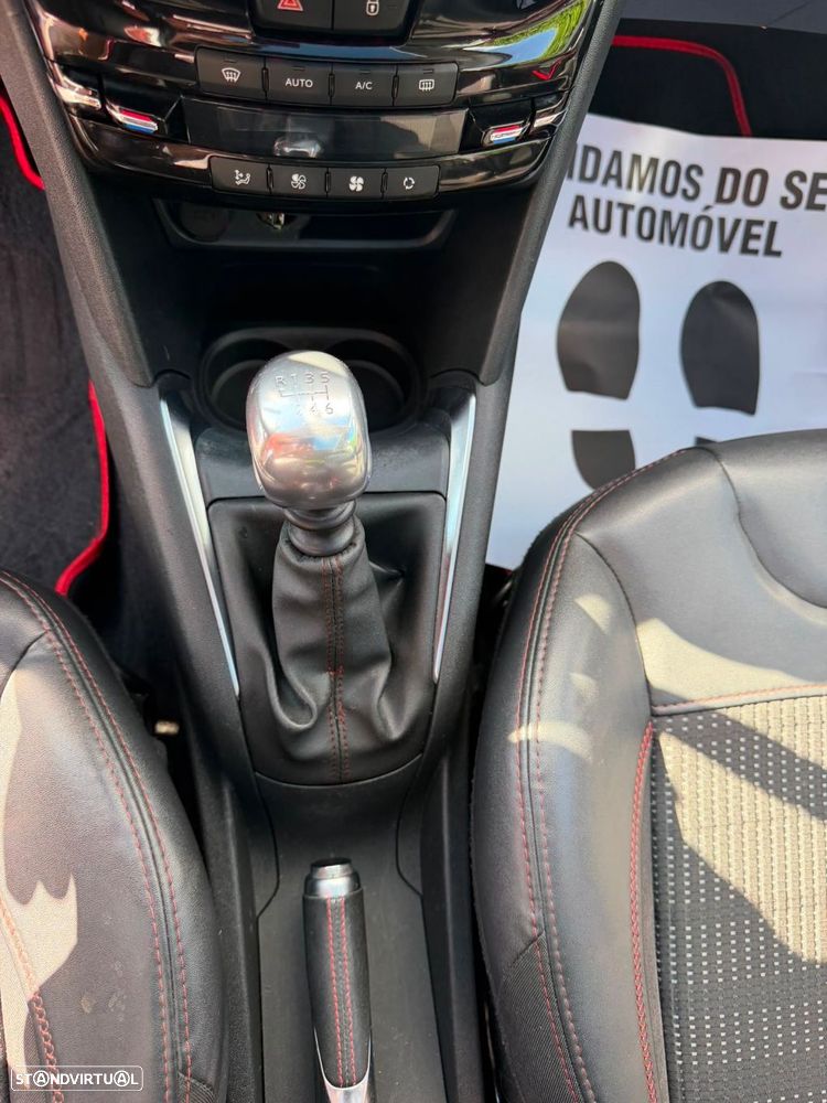 Peugeot 208 1.2 PureTech GT Line - 31
