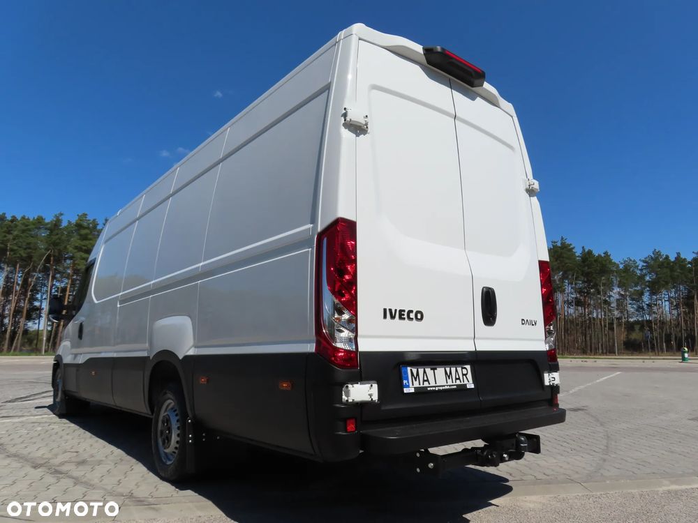Iveco Daily 35S18 3.0 HPI 180 KM POWER Furgon Blaszak XXL 4.70 CM MAXI LONG Wysokość H2 1900 mm WZMACNIANE ZAWIESZENIE 968 Kg Ładowność HAK 3500 Kg Rozstaw Osi 4100 mm DMC 3500 Kg, WZMACNIANY Stan NOWY NIE UŻYWANY OKAZJA DOSTEPNY I GOTOWY - 10