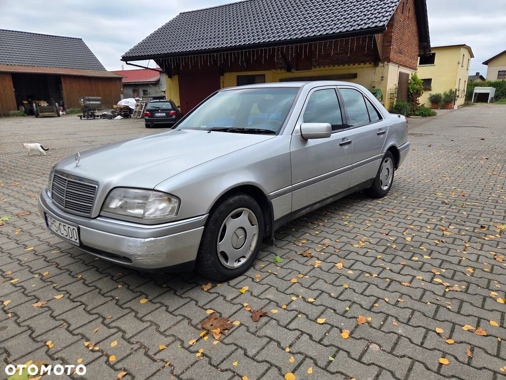 Mercedes-Benz Klasa C 180 Elegance - 3