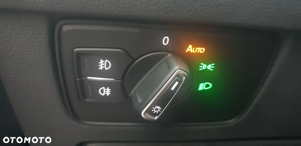 Volkswagen Passat - 13