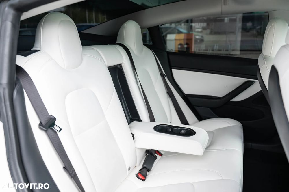 Tesla Model 3 Langstreckenbatterie Allradantrieb Dual Motor - 9