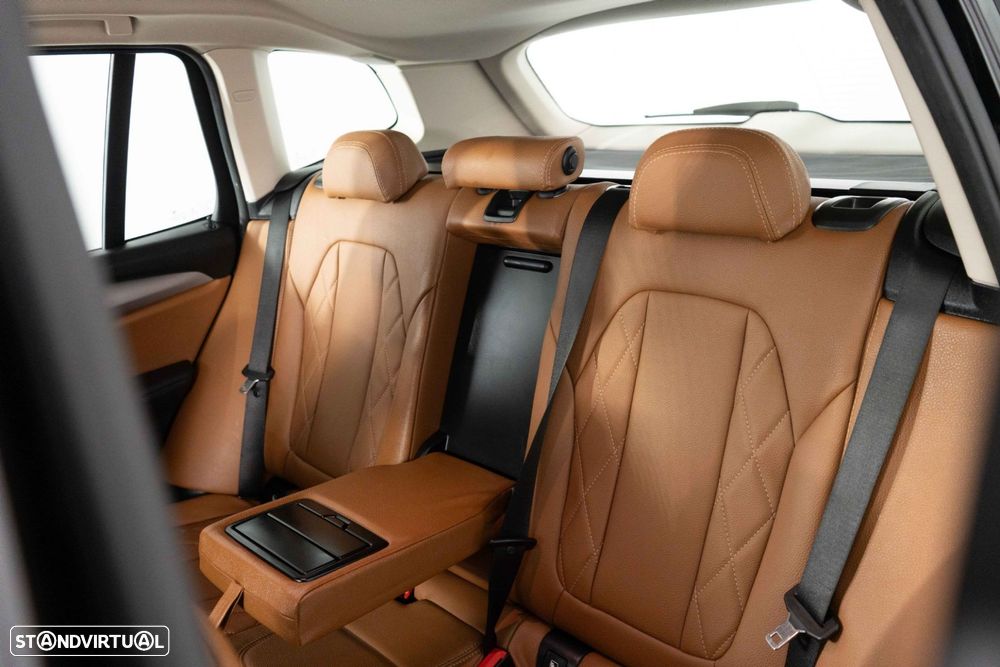 BMW X3 30 e xDrive Line Luxury - 11