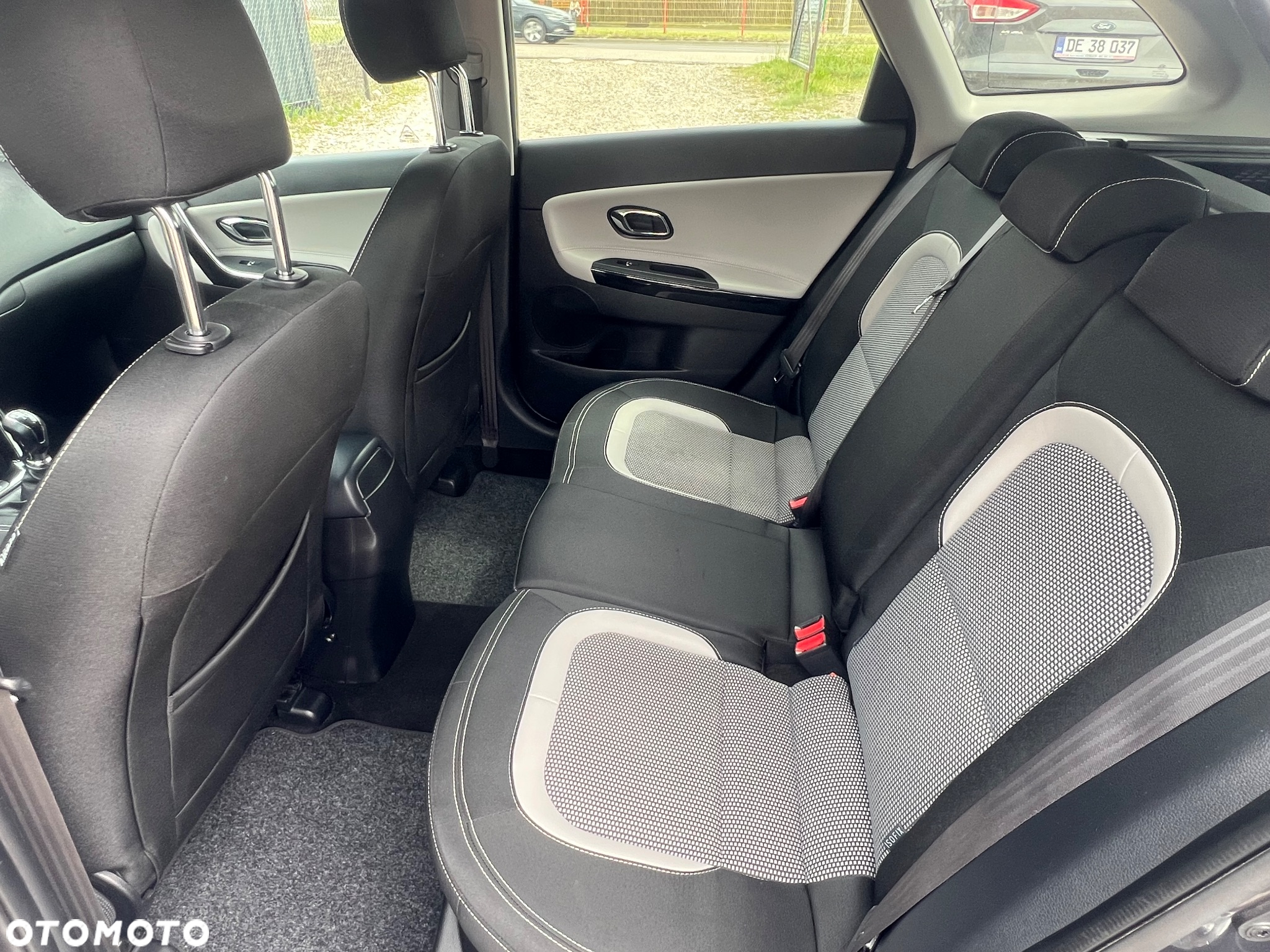 Kia Ceed - 6