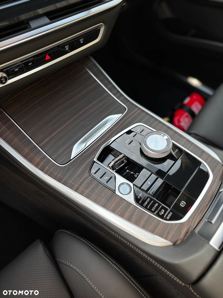 BMW X5 xDrive40d mHEV - 13