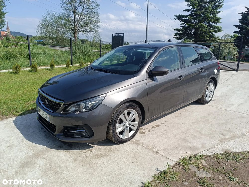 Peugeot 308 - 1