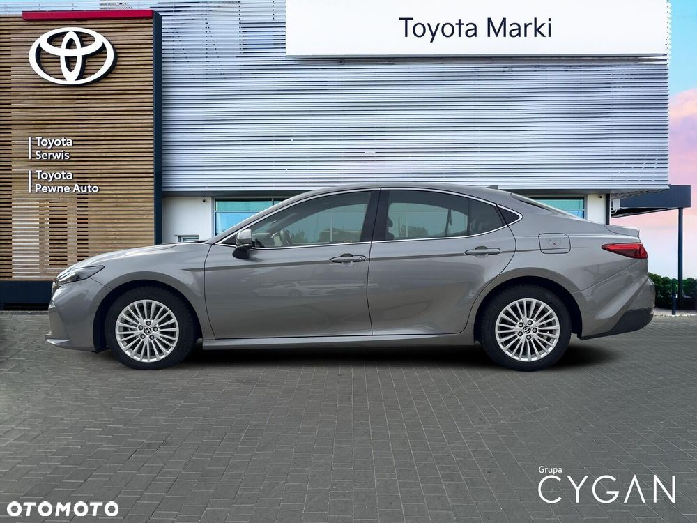 Toyota Camry - 2