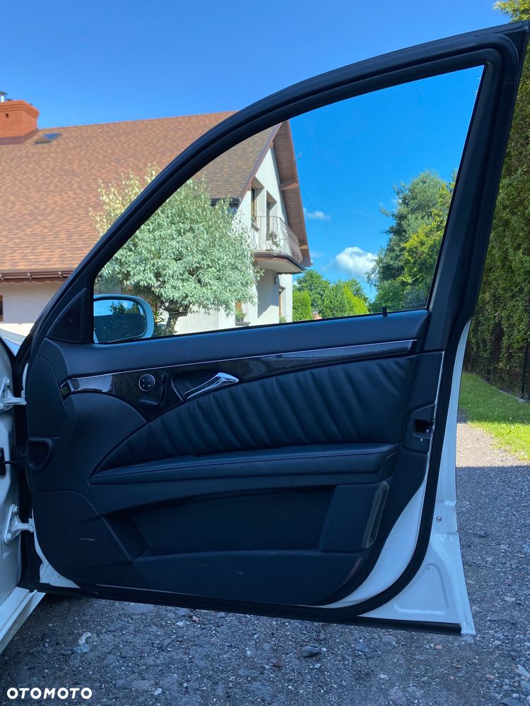 Mercedes-Benz Klasa E 500 T Avantgarde - 11