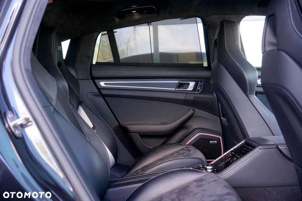 Porsche Panamera GTS - 25