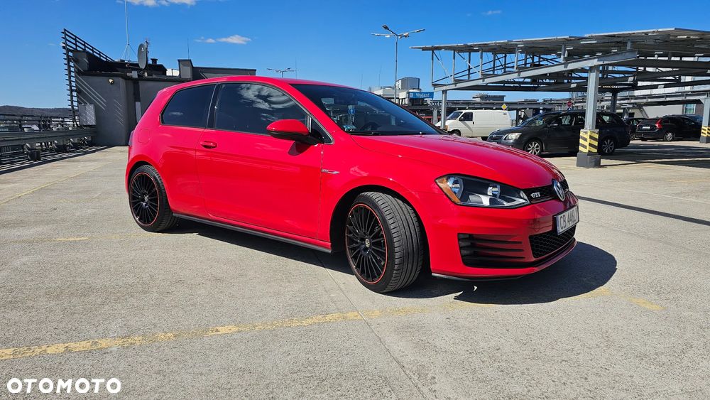 Volkswagen Golf - 9