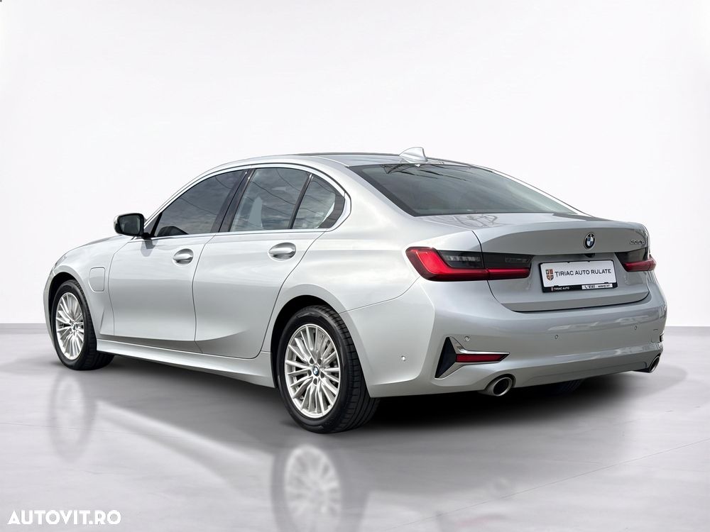 BMW Seria 3 330i Aut. Edition Luxury Line Purity - 4