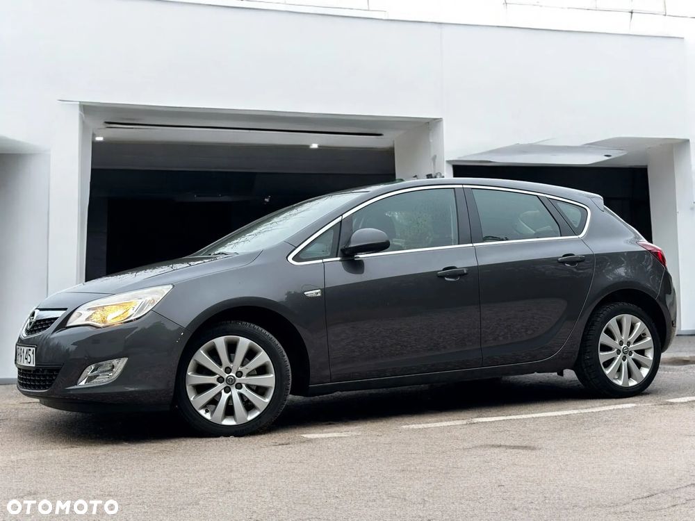 Opel Astra 1.4 T Cosmo - 8