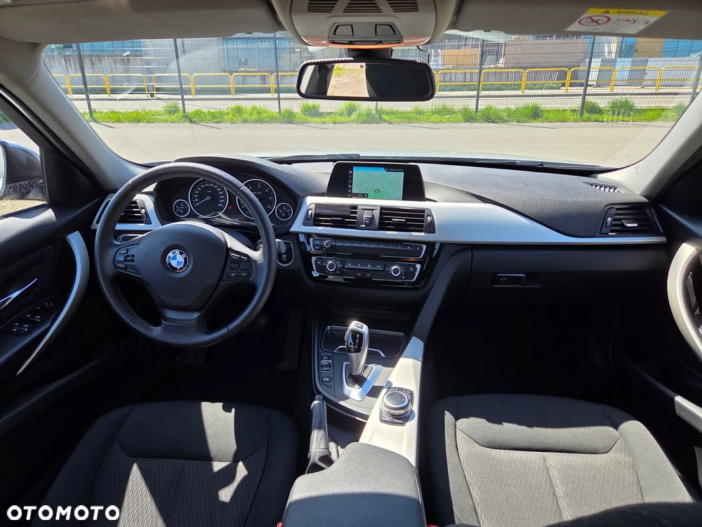 BMW Seria 3 318d Edition Luxury Line Purity - 7