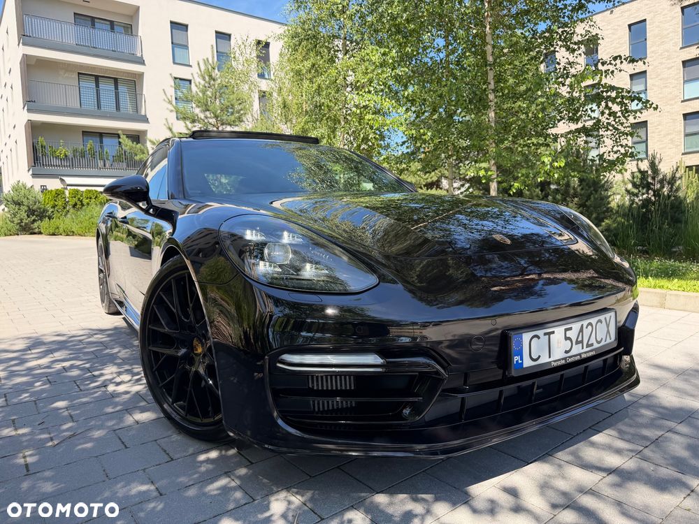 Porsche Panamera 4 E-Hybrid 10 Years Edition - 1