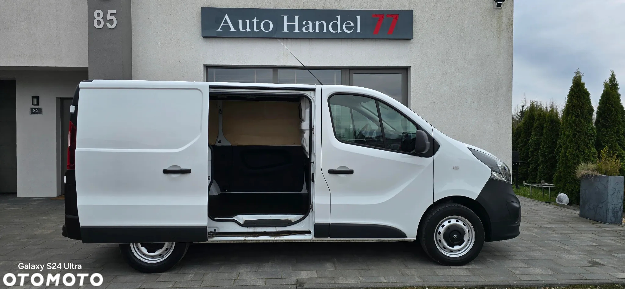 Opel Vivaro - 18