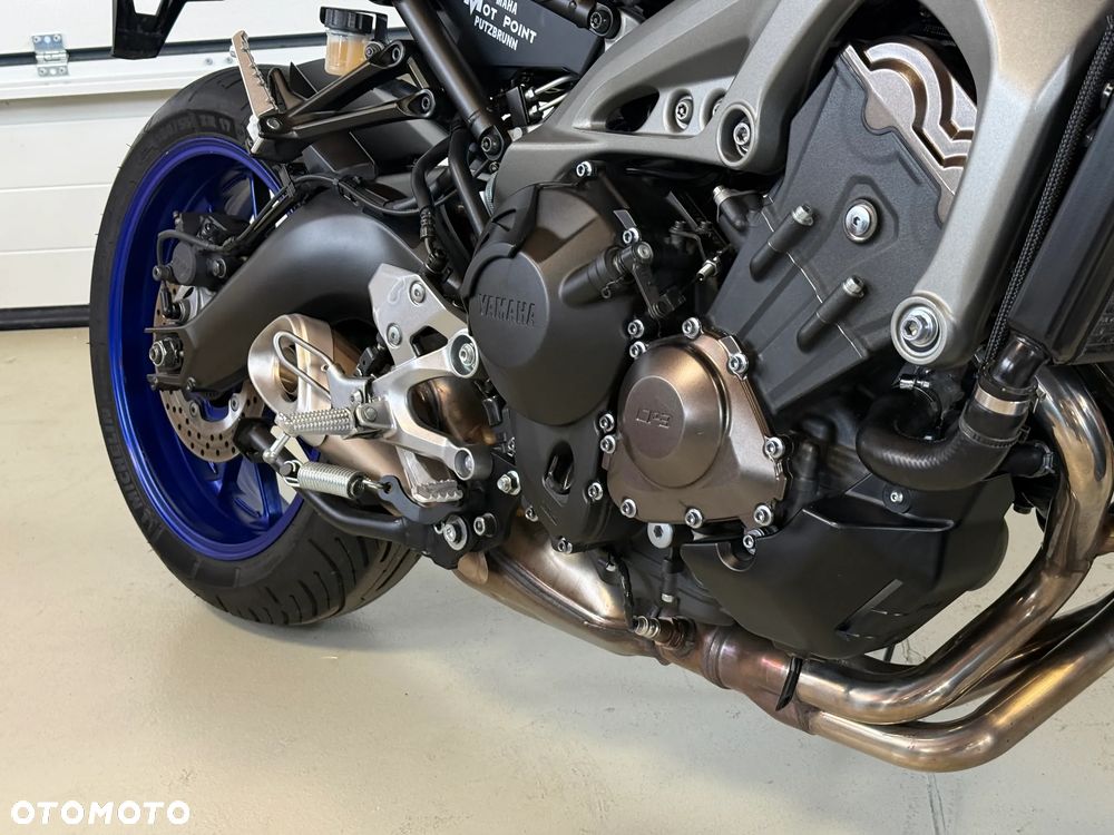 Yamaha MT - 27