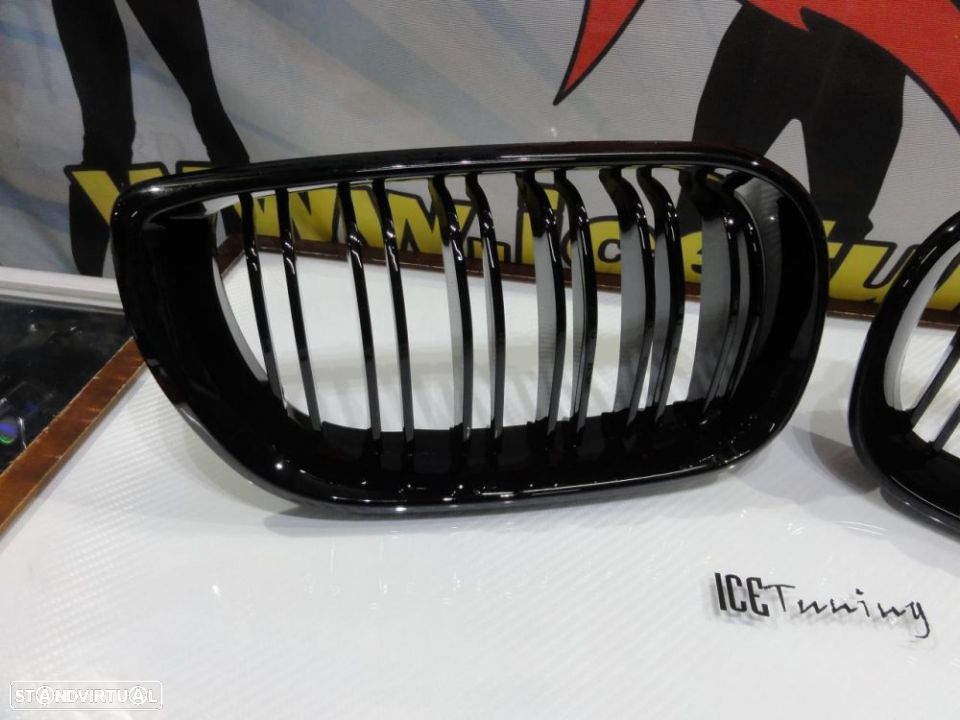 Grelha frontal em preto piano brilhante para BMW E46 01-05 M4 look / dupla lamina - 3